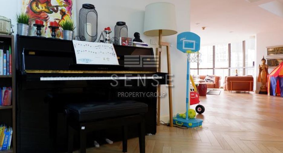Condo en alquiler de 3 habitaciones en Khlong Toei, Bangkok