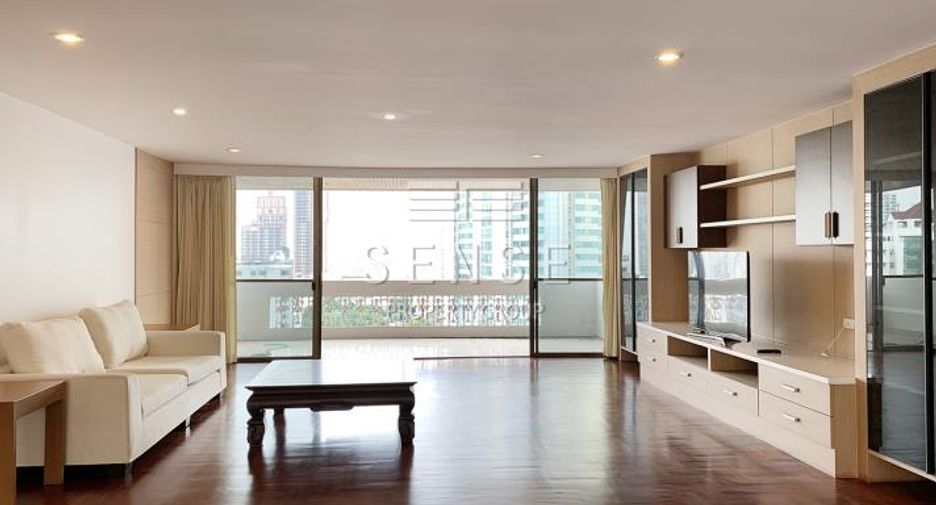 For rent 4 bedrooms condo in Khlong Toei, Bangkok