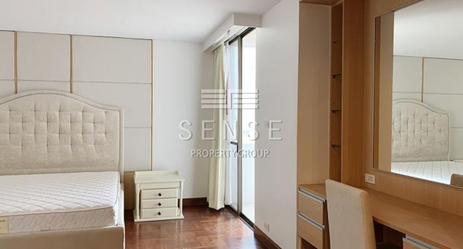 For rent 4 bedrooms condo in Khlong Toei, Bangkok