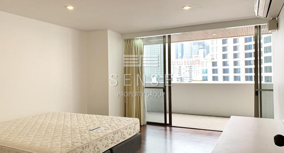 For rent 4 bedrooms condo in Khlong Toei, Bangkok