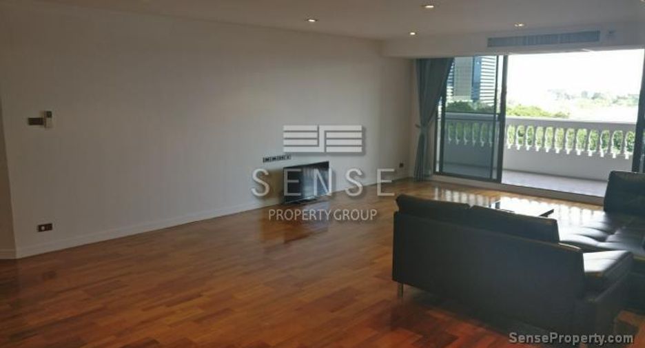 For rent 4 bedrooms condo in Khlong Toei, Bangkok