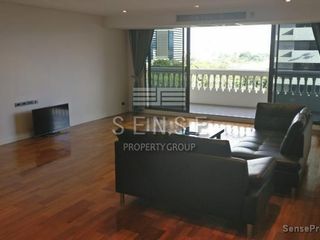 For rent 4 bedrooms condo in Khlong Toei, Bangkok