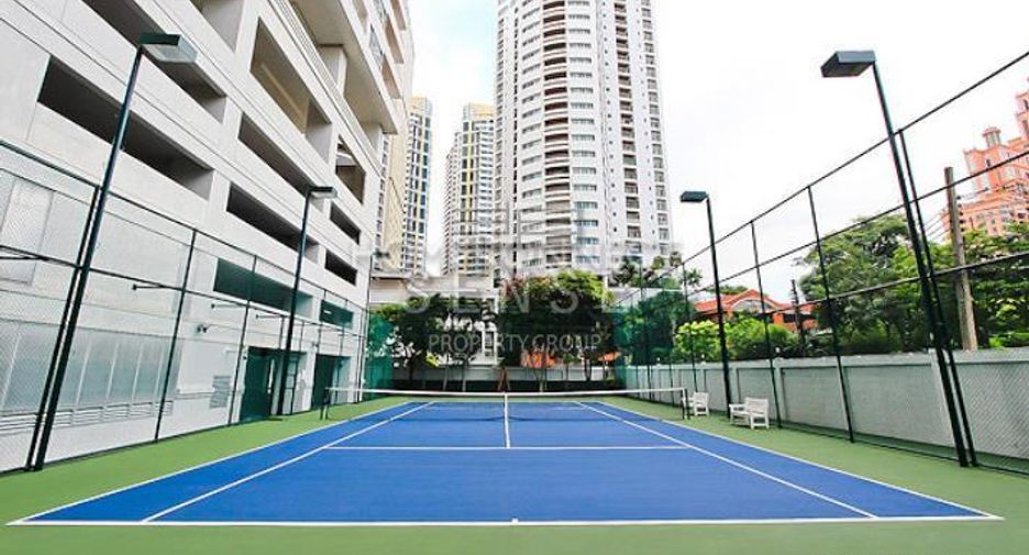 For rent 3 bedrooms condo in Khlong Toei, Bangkok
