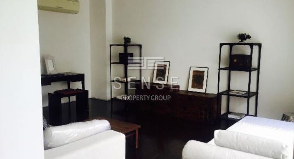 For rent 4 bedrooms house in Watthana, Bangkok