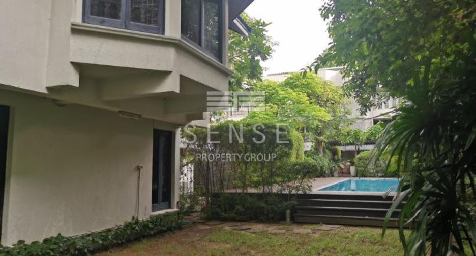 Haus zur Miete mit 3 Zimmer in Watthana, Bangkok