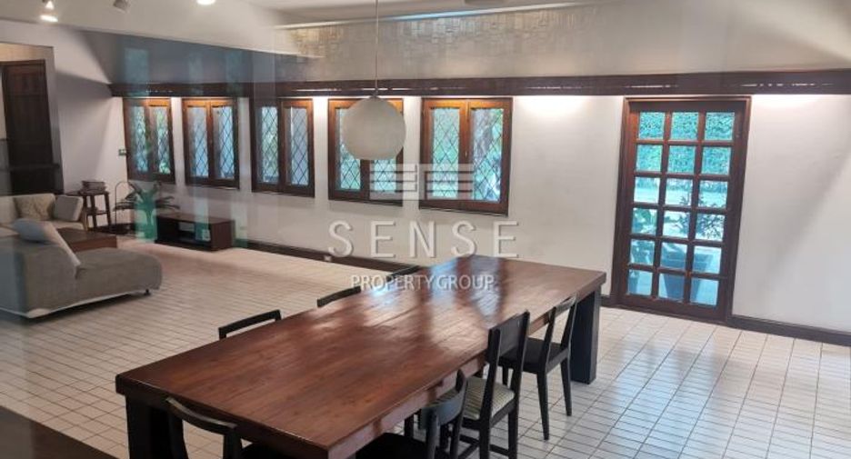 Haus zur Miete mit 3 Zimmer in Watthana, Bangkok