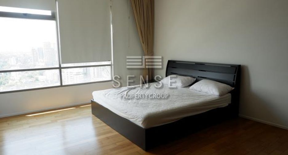 For rent 3 bedrooms condo in Khlong Toei, Bangkok