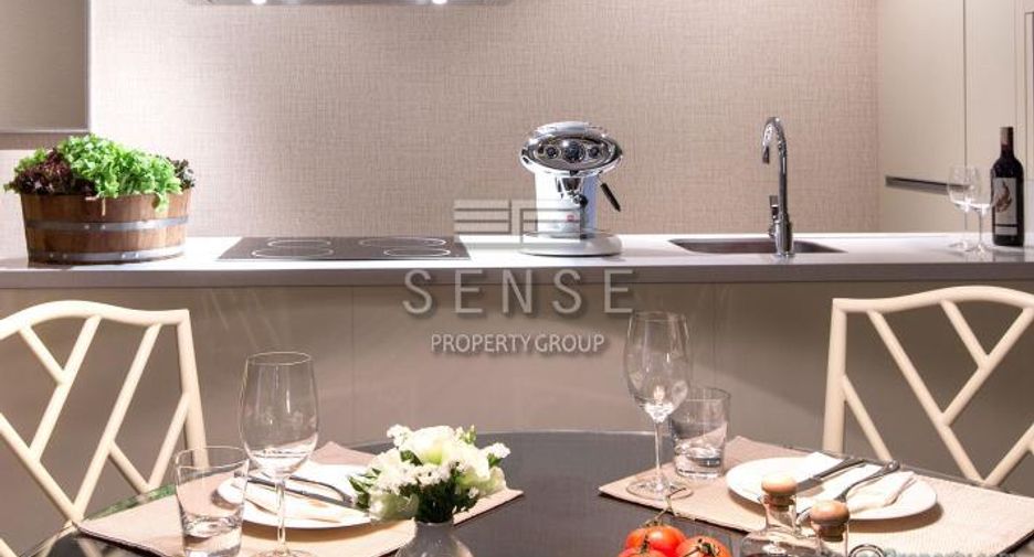 For rent 2 bedrooms condo in Pathum Wan, Bangkok