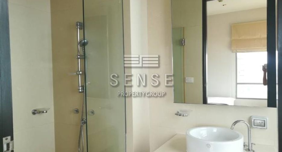 For rent 3 bedrooms condo in Khlong Toei, Bangkok