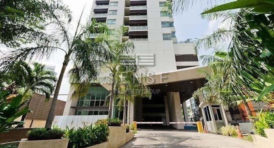 For rent 3 bedrooms condo in Khlong Toei, Bangkok