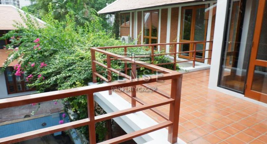 For rent 5 bedrooms house in Khlong Toei, Bangkok