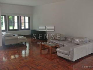 Haus zur Miete mit 4 Zimmer in Watthana, Bangkok