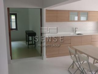 Haus zur Miete mit 4 Zimmer in Watthana, Bangkok