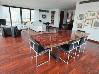 Condo en alquiler de 4 habitaciones en Sathon, Bangkok