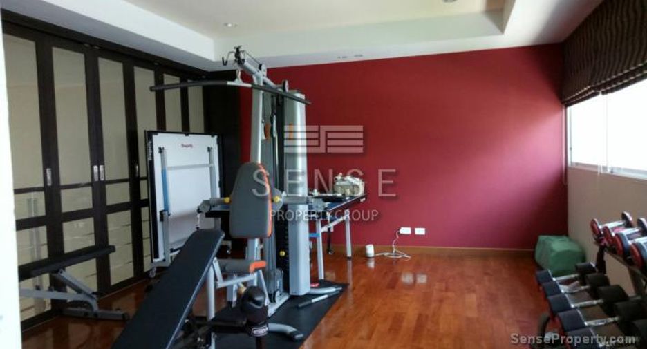 For rent 3 ベッドルーム townhouse in Watthana, Bangkok