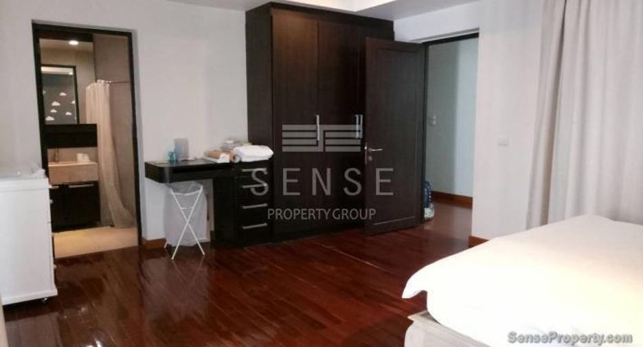 For rent 3 ベッドルーム townhouse in Watthana, Bangkok