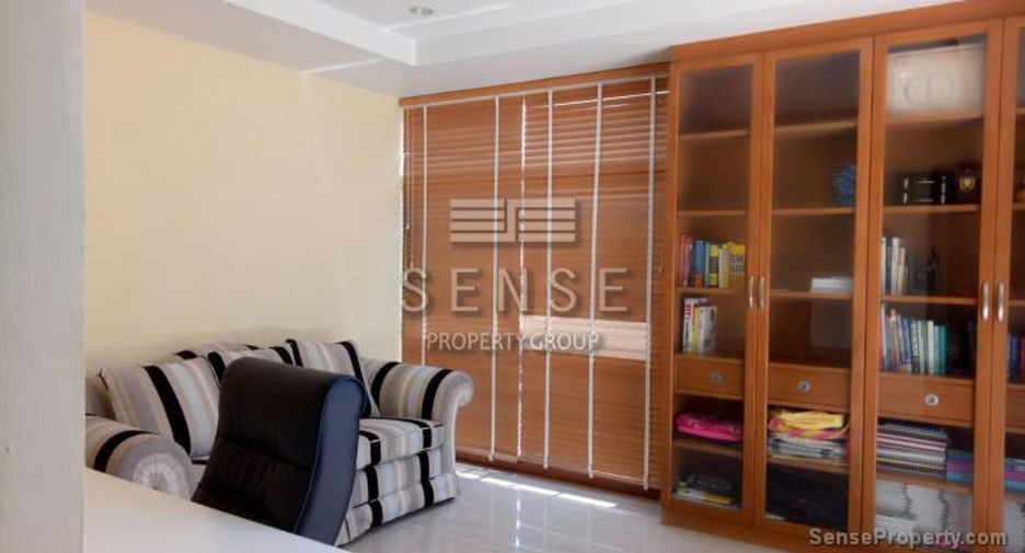 For rent 3 ベッドルーム townhouse in Watthana, Bangkok