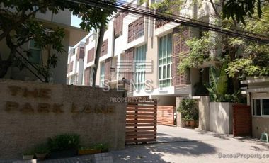 For rent 3 ベッドルーム townhouse in Watthana, Bangkok