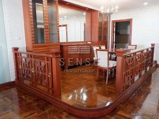 For rent 4 bedrooms condo in Watthana, Bangkok