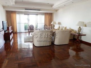 For rent 4 bedrooms condo in Watthana, Bangkok