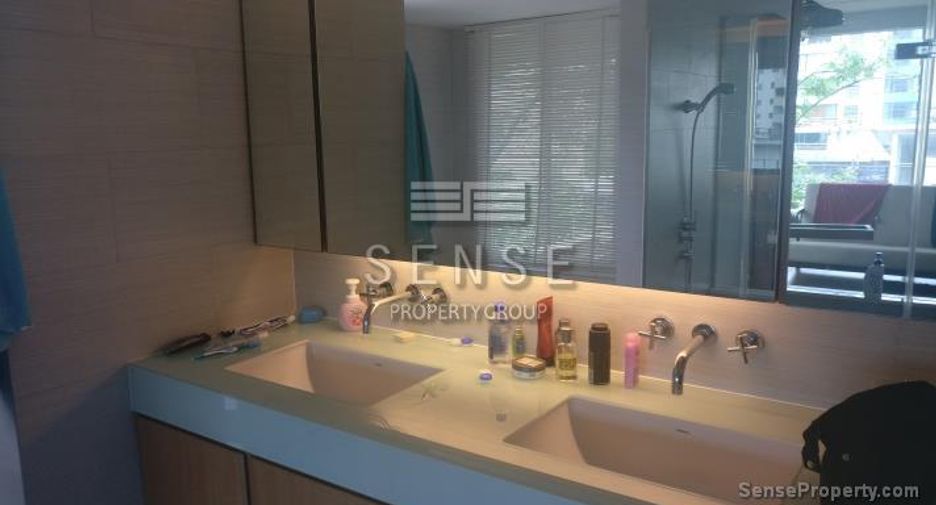 For sale 2 bedrooms condo in Watthana, Bangkok