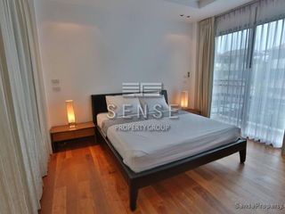 Casa adosada en alquiler de 4 habitaciones en Watthana, Bangkok