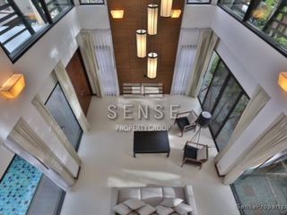 Casa adosada en alquiler de 4 habitaciones en Watthana, Bangkok