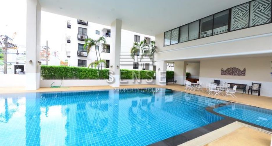 For sale 3 bedrooms condo in Watthana, Bangkok