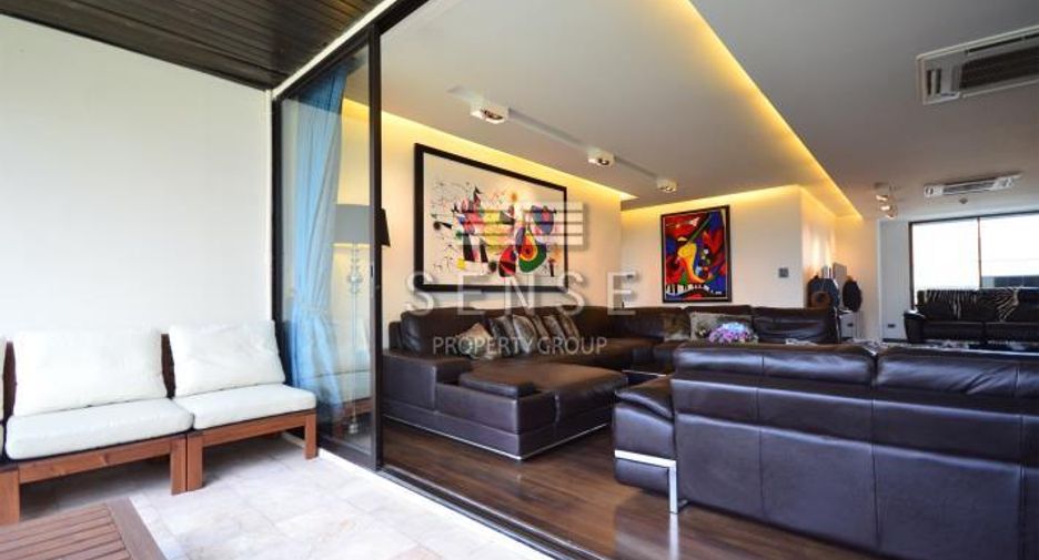 For sale 3 bedrooms condo in Watthana, Bangkok