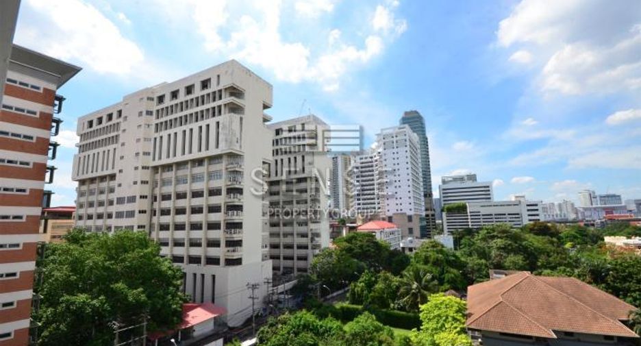 For sale 3 bedrooms condo in Watthana, Bangkok