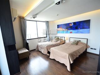 For sale 3 bedrooms condo in Watthana, Bangkok