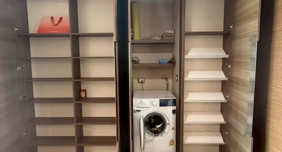 For rent 1 bed condo in Sathon, Bangkok