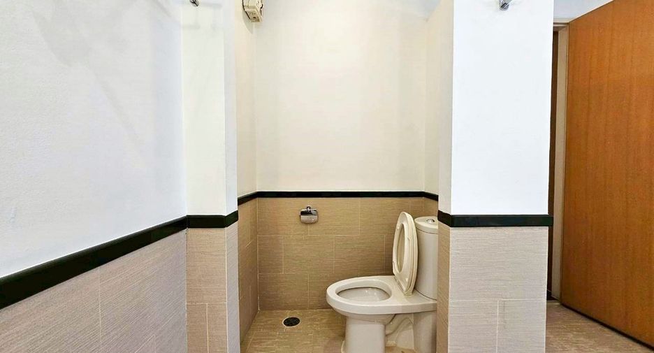 ให้เช่า 4 ห้องนอน คอนโด ใน วัฒนา, กรุงเทพฯ