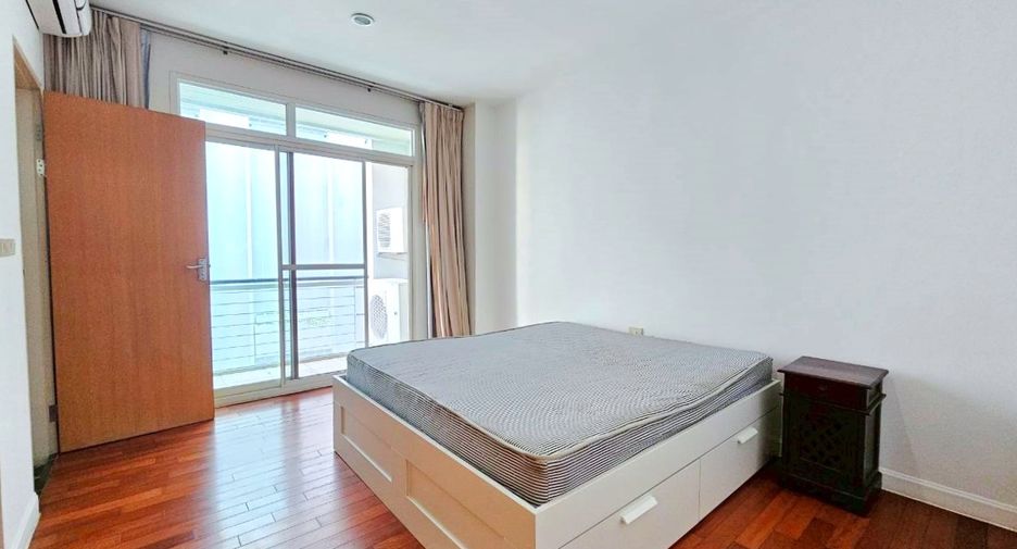 ให้เช่า 4 ห้องนอน คอนโด ใน วัฒนา, กรุงเทพฯ