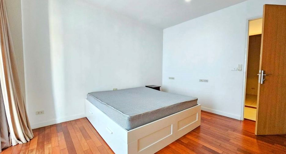ให้เช่า 4 ห้องนอน คอนโด ใน วัฒนา, กรุงเทพฯ