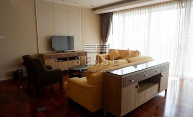 Condo en alquiler de 3 habitaciones en Khlong Toei, Bangkok