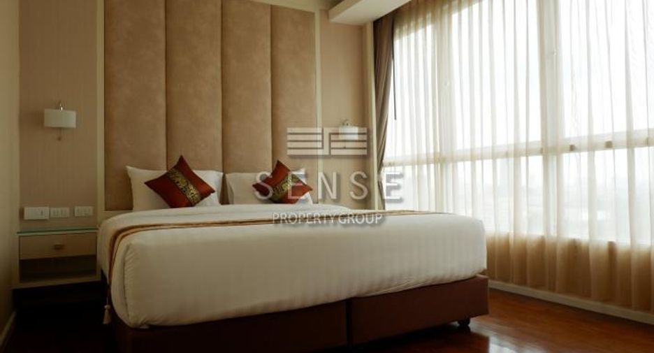 For rent 3 bedrooms condo in Khlong Toei, Bangkok