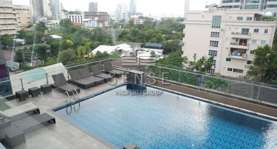 For rent 3 bedrooms condo in Khlong Toei, Bangkok