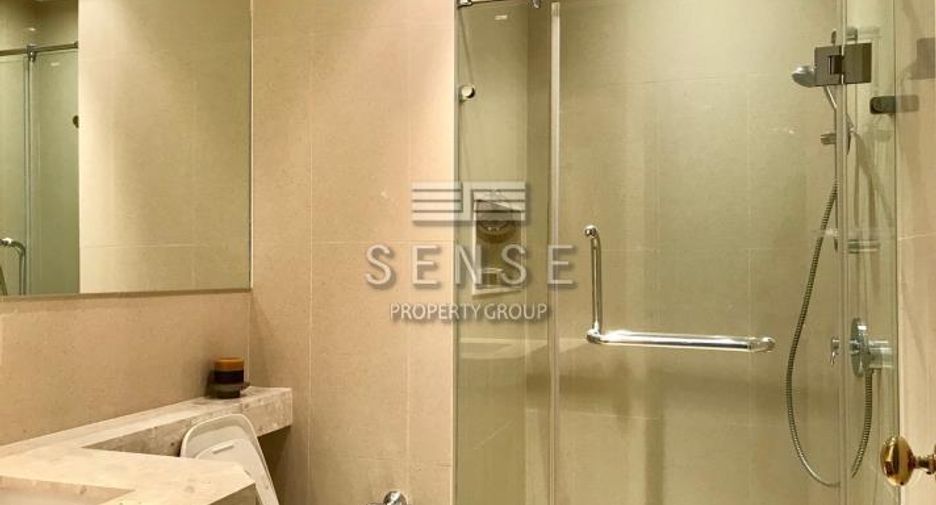 For rent 3 bedrooms condo in Pathum Wan, Bangkok