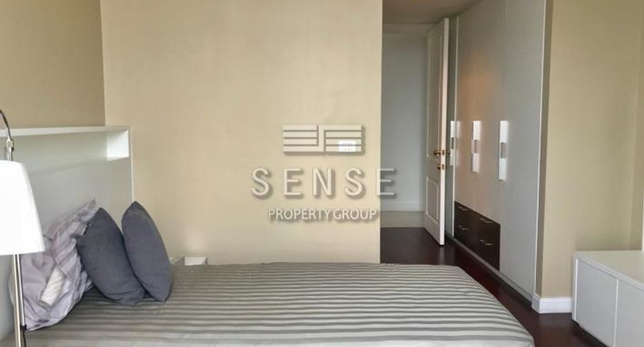 For rent 3 bedrooms condo in Pathum Wan, Bangkok