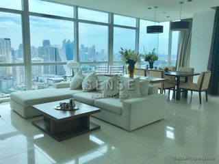 For rent 3 bedrooms condo in Pathum Wan, Bangkok