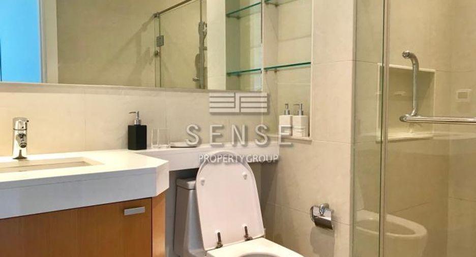 For rent 3 bedrooms condo in Pathum Wan, Bangkok