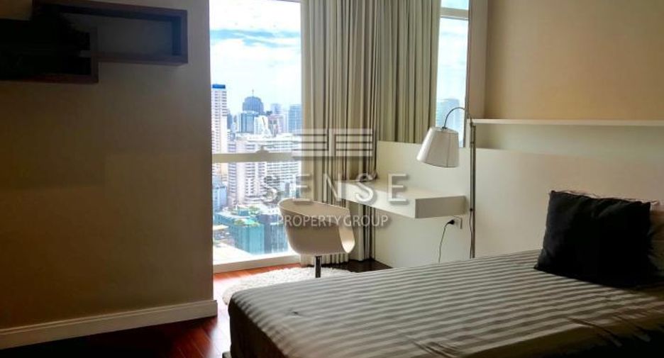 For rent 3 bedrooms condo in Pathum Wan, Bangkok