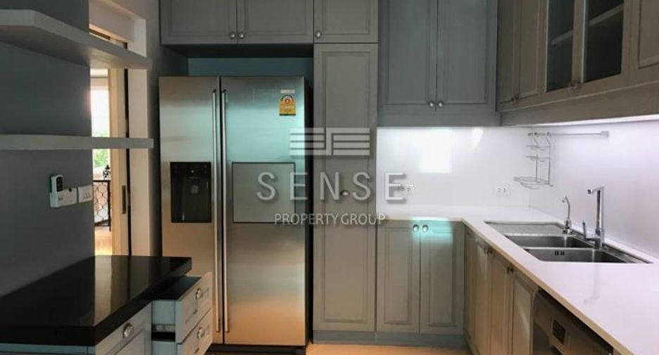 Condo en alquiler de 3 habitaciones en Pathum Wan, Bangkok