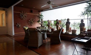 Condo en venta y en alquiler de 4 habitaciones en Watthana, Bangkok