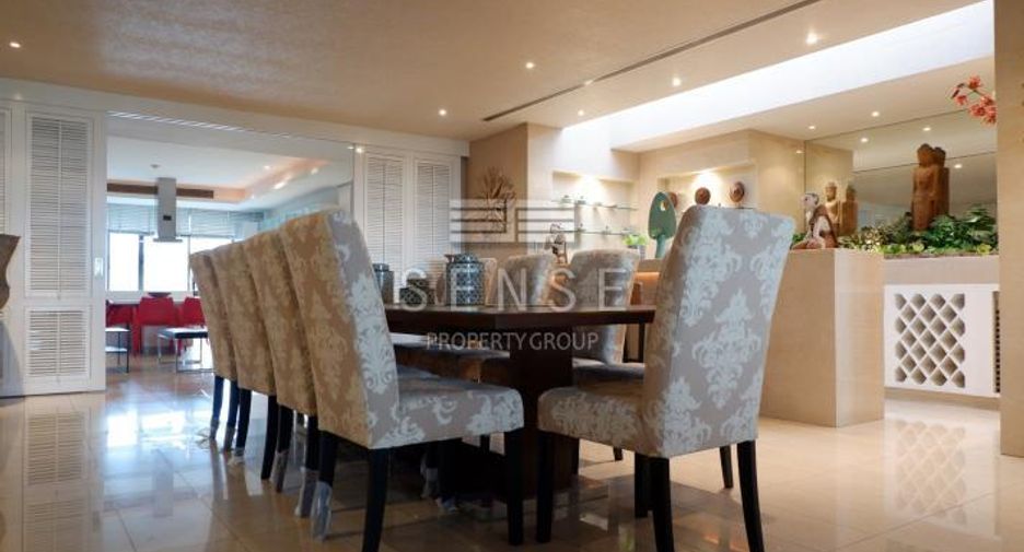 For sale and for rent 4 bedrooms condo in Watthana, Bangkok