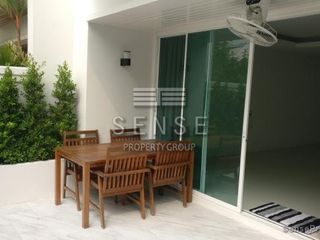 Casa adosada en venta y en alquiler de 4 habitaciones en Sathon, Bangkok