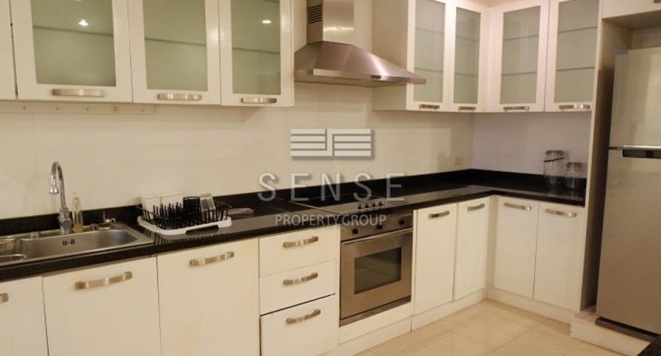 For rent 3 bedrooms condo in Watthana, Bangkok