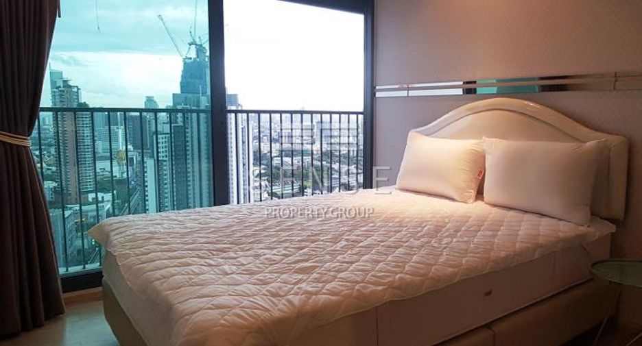 À louer 3 chambres condo à Khlong Toei, Bangkok