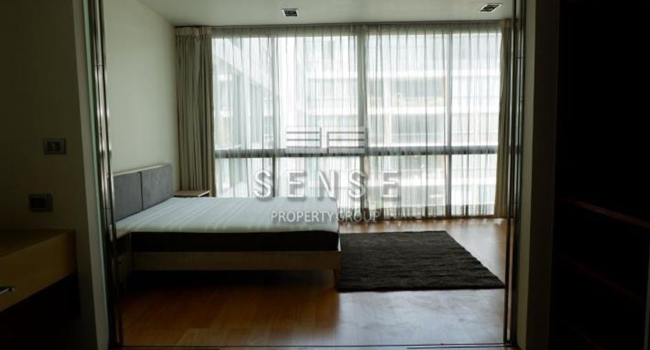 For rent 3 bedrooms condo in Khlong Toei, Bangkok